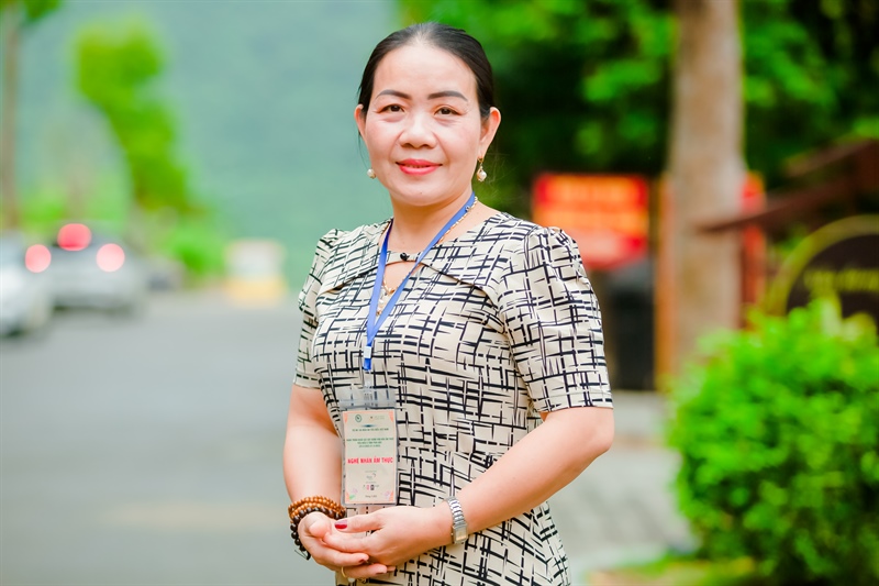 Nghệ nhân Hồng Loan và tâm huyết gìn giữ tinh hoa ẩm thực xứ Huế