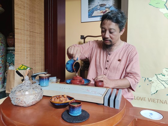 VCCA cùng nghệ nhân ‘Mở cánh cửa trà’