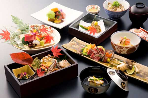 MÓN NGON Ở NHỮNG QUÁN ĂN CỦA NIỀM TIN XỨ HOA ANH ĐÀO