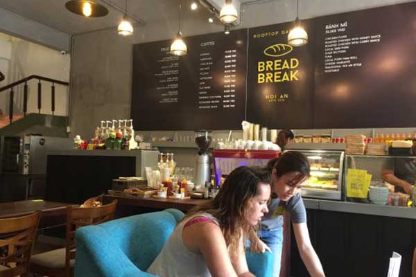 Cà phê hoài cổ tuyệt đẹp trong lòng Hội An