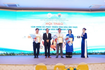 TRAO CHỨNG NHẬN 3 MÓN ẨM THỰC TIÊU BIỂU VIỆT NAM CỦA TỈNH KHÁNH HÒA