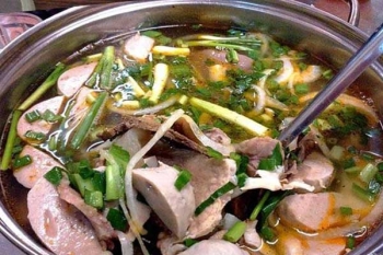 Văn hóa ẩm thực hẻm Sài Gòn 'đổ bộ' thủ đô