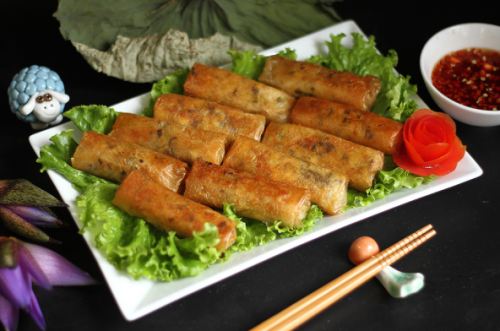 Nem rán Việt Nam được ca ngợi là món ăn nhẹ ngon nhất thế giới